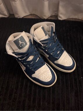 air jordan 1s high top sneakers in blue and white